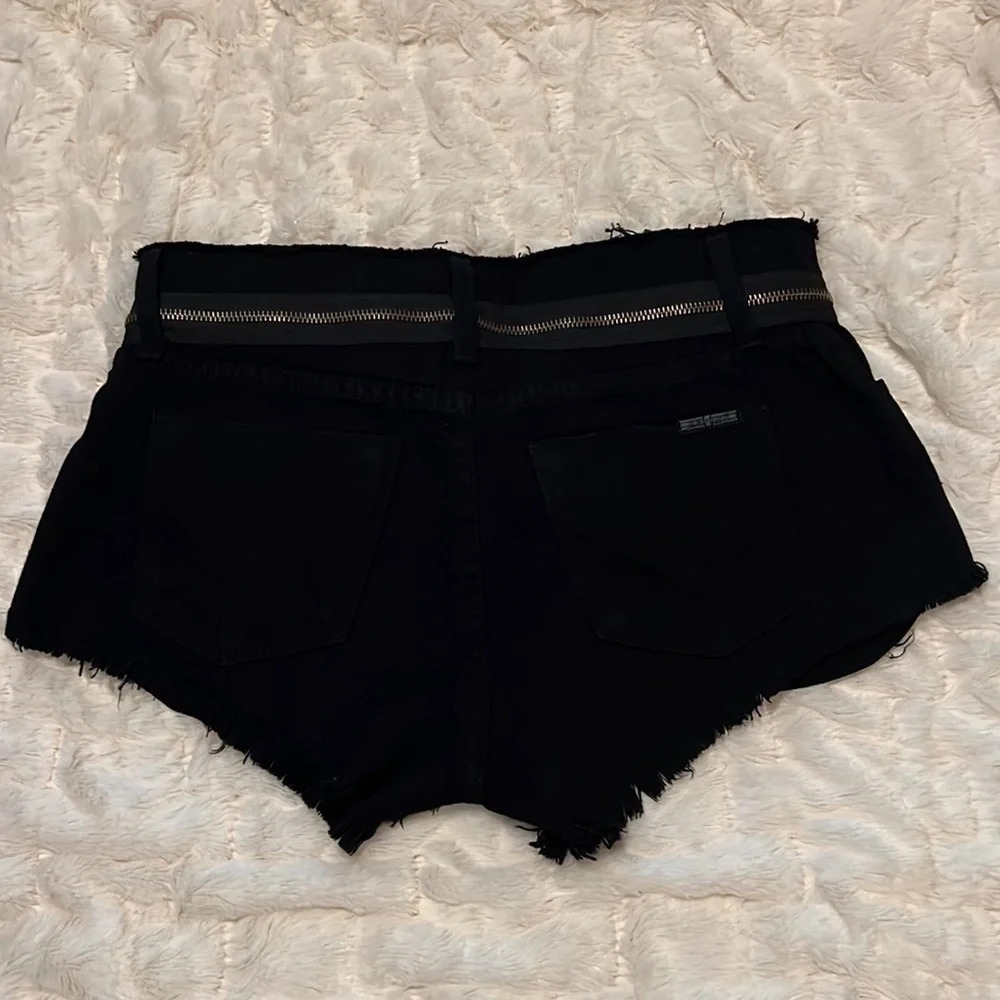 Hudson The Rebel Cut-off Button fly distressed denim shorts - Picture 4 of 4